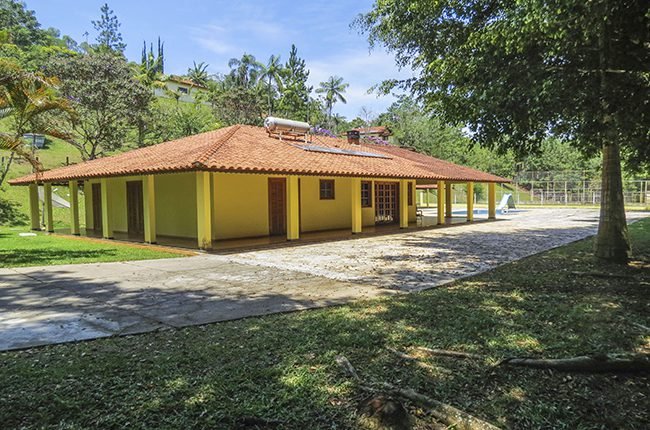 casa-para-20-pessoas-na-casa-sede